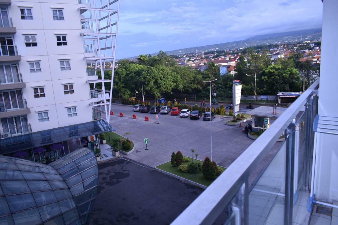 Appartamento Gateway Pasteur 2Br Tower Depan Ruby 7 C Bandung Esterno foto